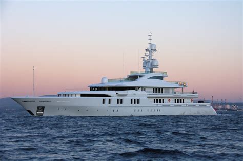 Experience an Unforgettable Vacation on the Talisman Yacht